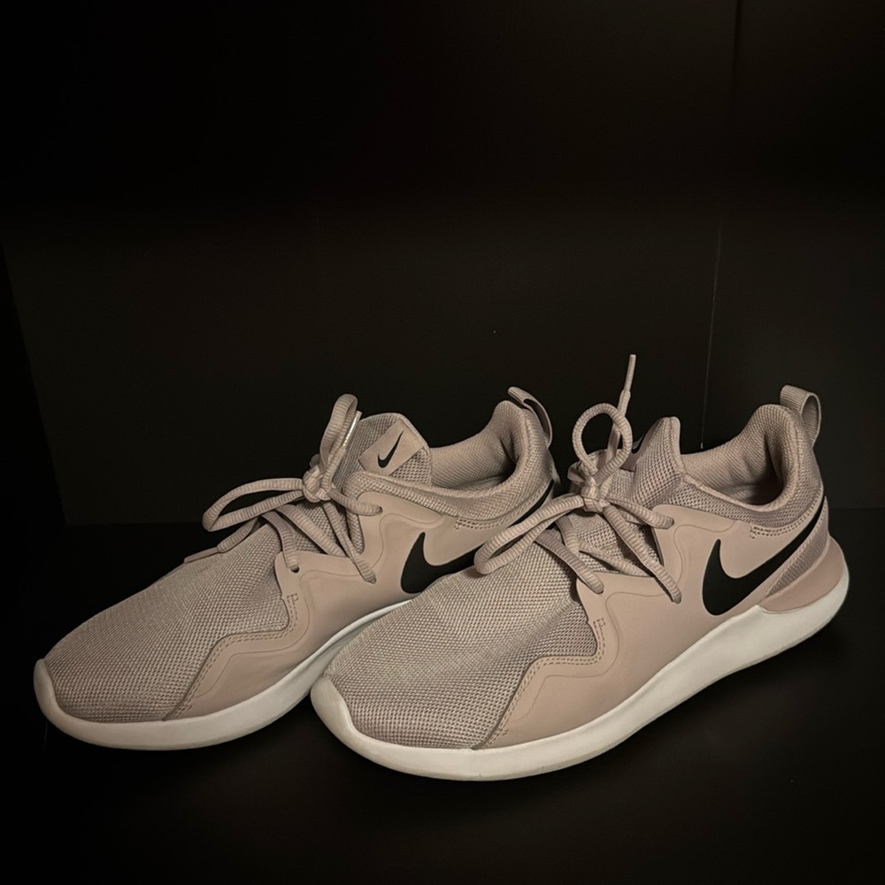 Nike women’s shoes